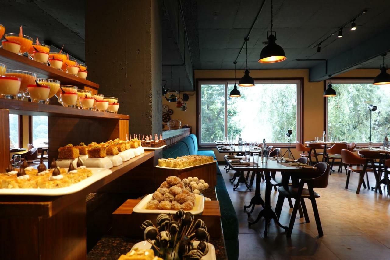 Araiya Palampur Hotel Eksteriør billede