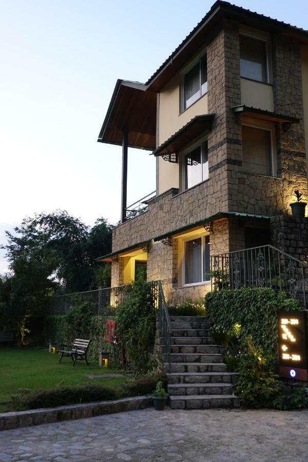 Araiya Palampur Hotel Eksteriør billede
